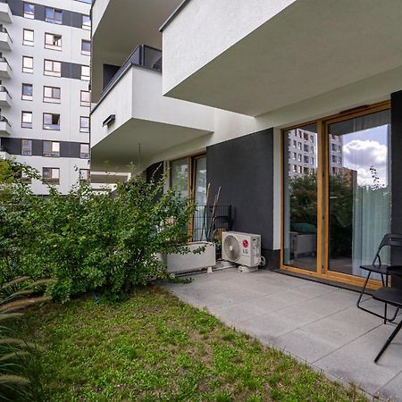 Warsaw Airport Studio With Private Terrace Buitenkant foto