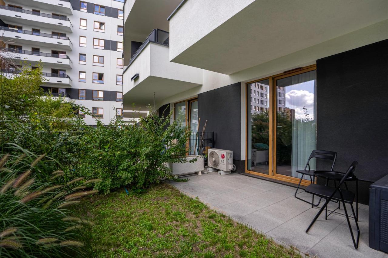 Warsaw Airport Studio With Private Terrace Buitenkant foto