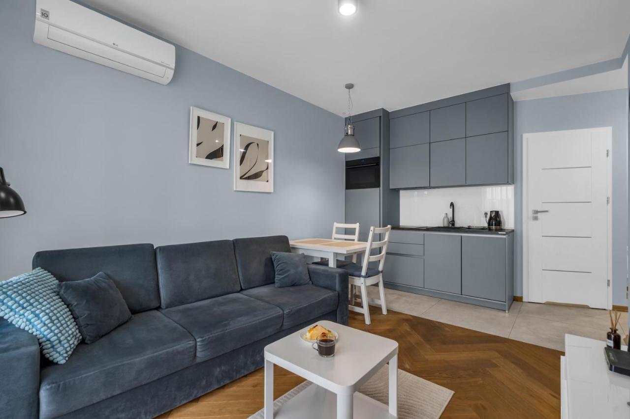 Warsaw Airport Studio With Private Terrace Buitenkant foto