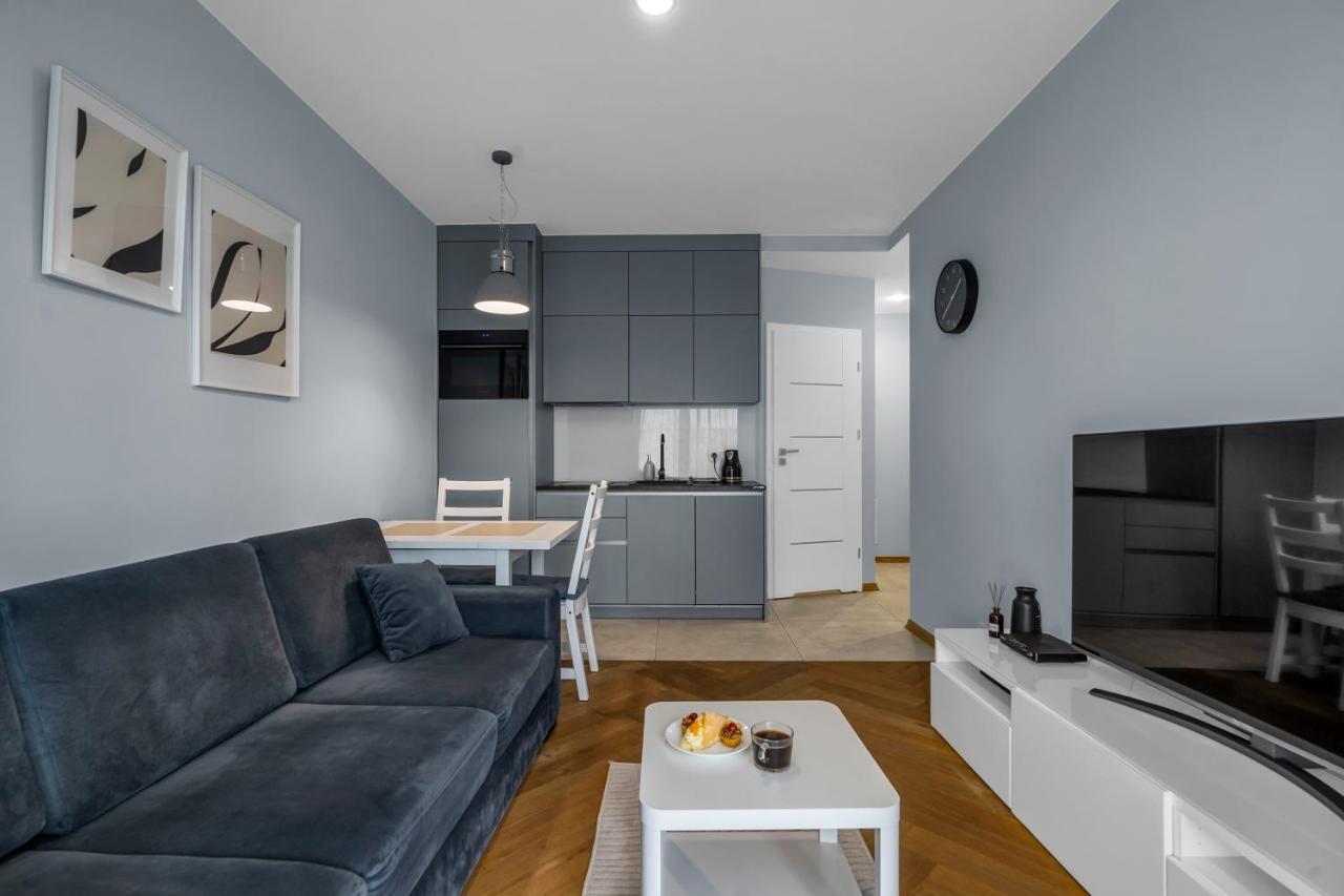 Warsaw Airport Studio With Private Terrace Buitenkant foto