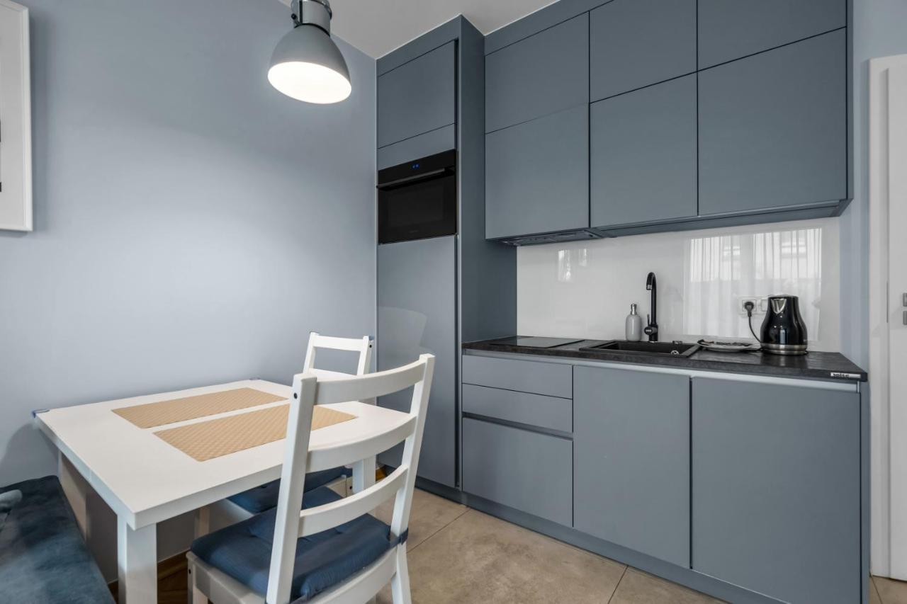Warsaw Airport Studio With Private Terrace Buitenkant foto