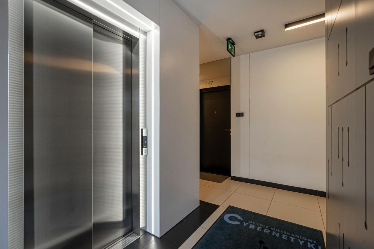 Warsaw Airport Studio With Private Terrace Buitenkant foto